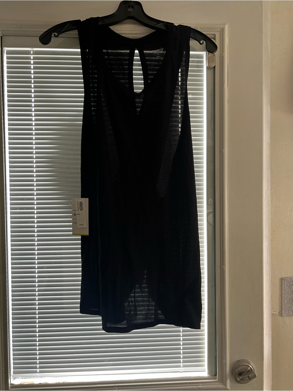 Old Navy Black Sleeveless Keyhole Back Tank